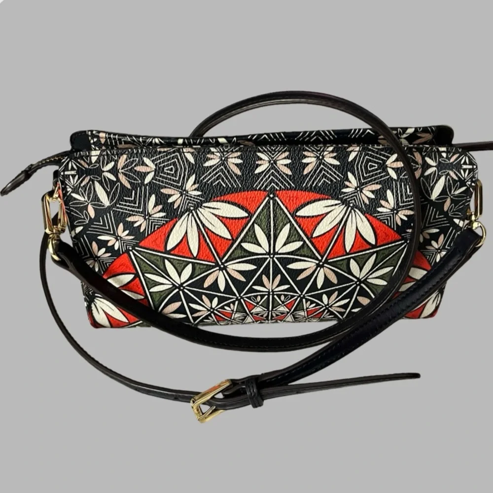 Tory Burch Red and Navy Crossbody Bag with Geometric Design - Picture 3 of 9